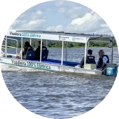 <p>Prevenção, reutilização e circularidade da cadeia de valor. Adotamos medidas proativas para reduzir a produção de resíduos e seus impactos, incluindo:</p>
<p>• Práticas sustentáveis e compras responsáveis;<br />
• Programas de reuso interno e otimização de processos para reduzir resíduos;<br />
• Contratação de empresas especializadas para coleta e destinação final, assegurando conformidade ambiental;<br />
• Reaproveitamento de materiais para reduzir desperdício e conservar recursos.</p>
